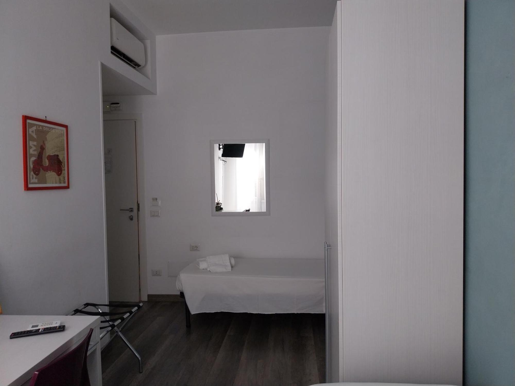 Holidays In Rome - Guesthouse Room photo